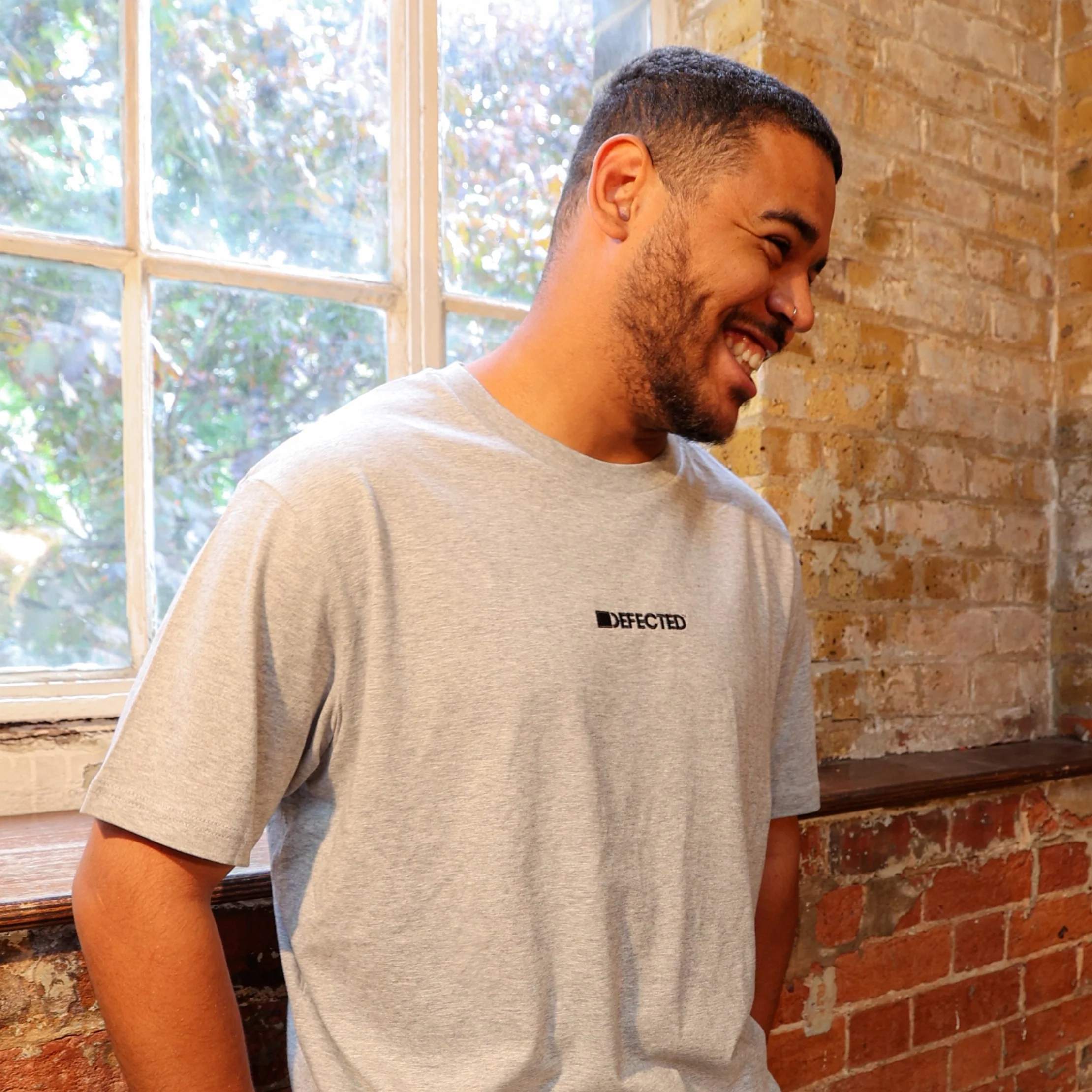 Defected Embroidered Logo Relaxed Fit T-Shirt - Image 5