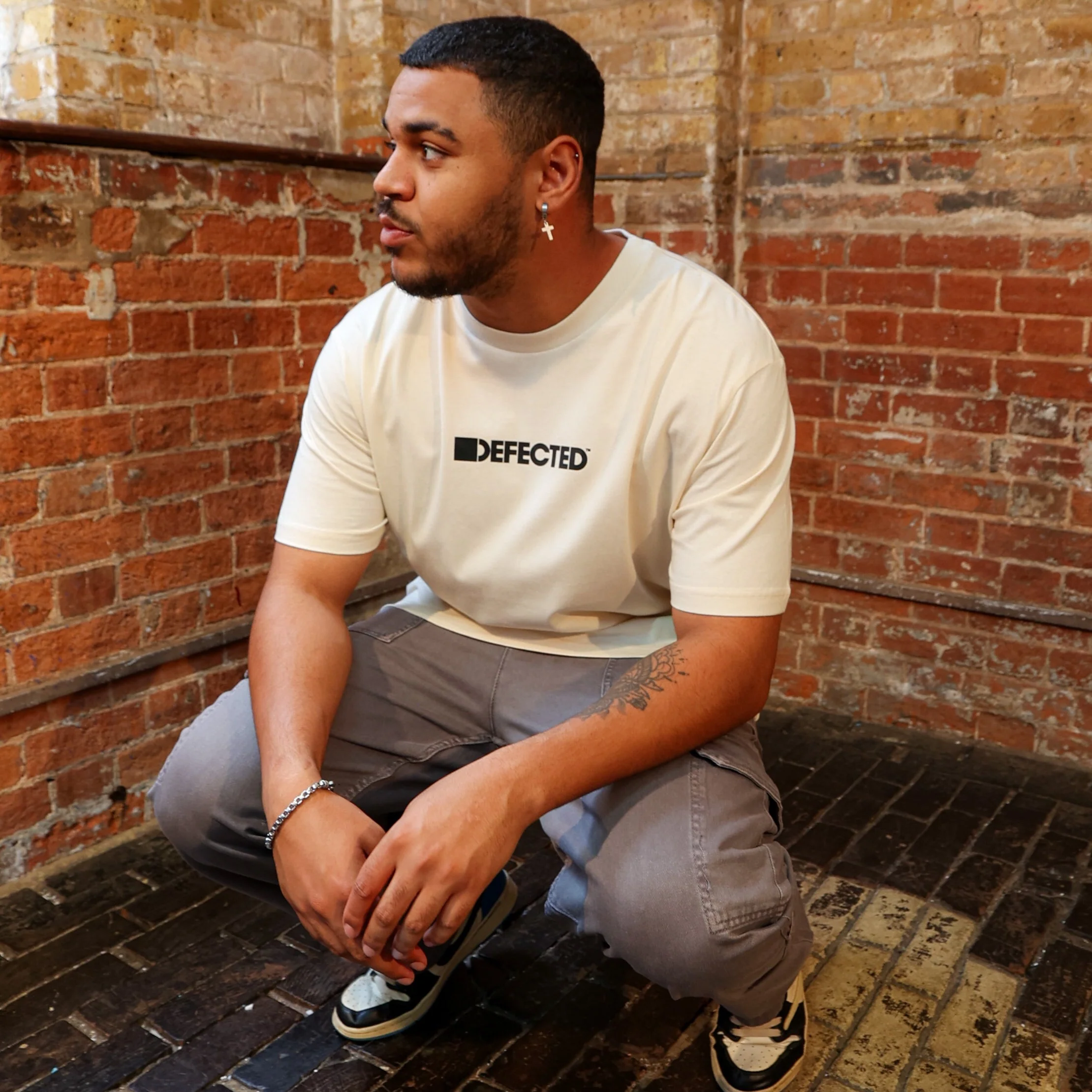 Defected Logo Relaxed Fit T-Shirt - Image 5