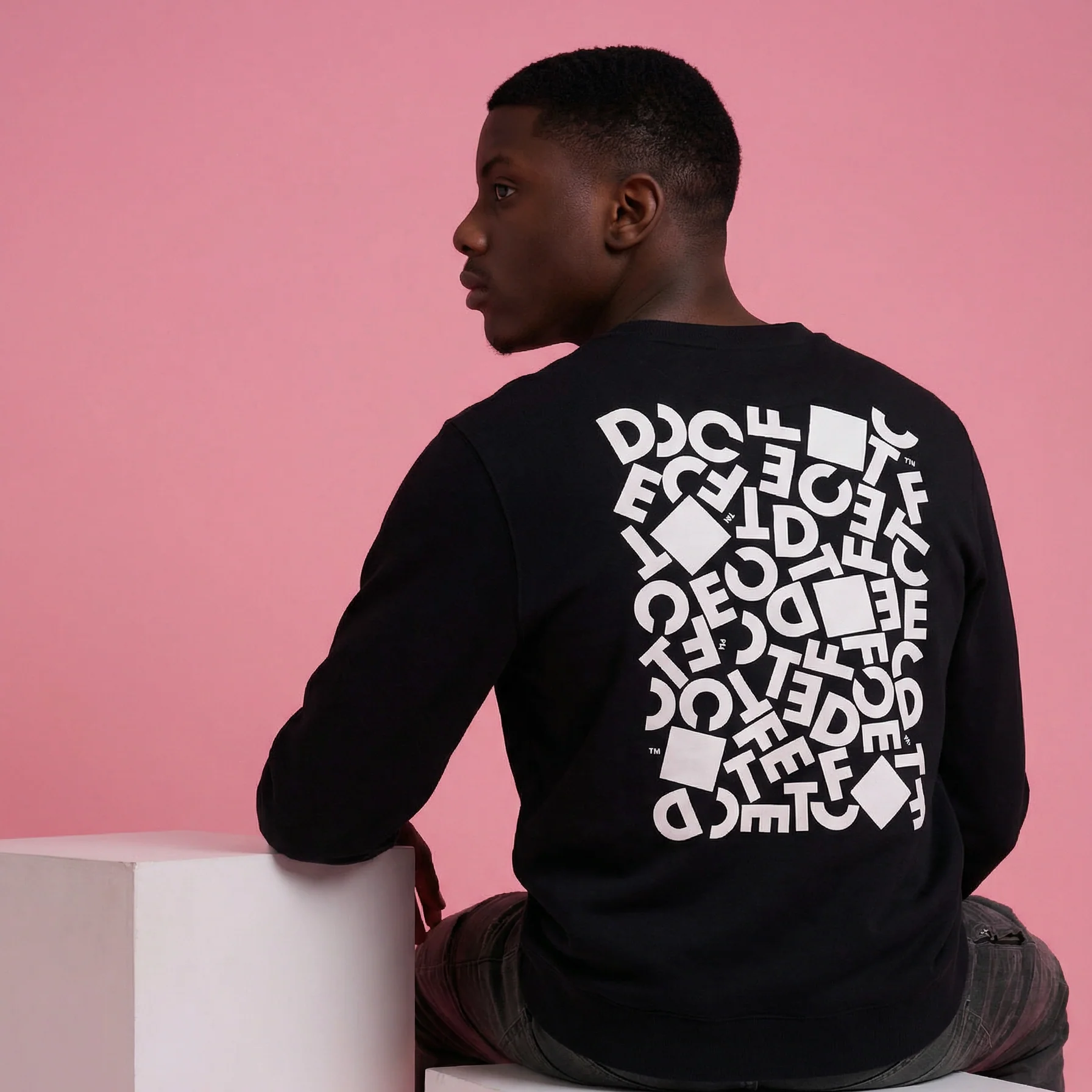 Defected Logo Scatter Sweatshirt - Image 3